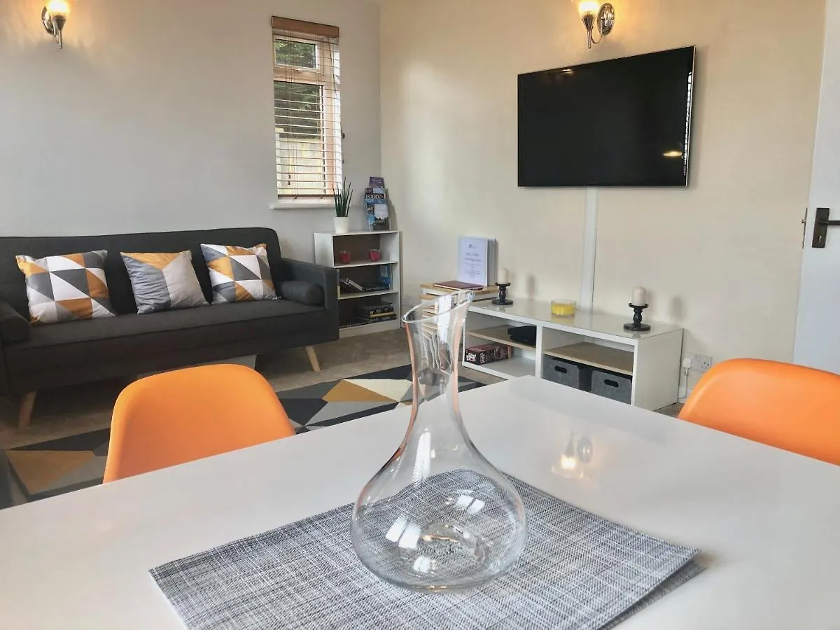 Golf Club House Free Multi Space Parking Bath 0*,  Reino Unido
